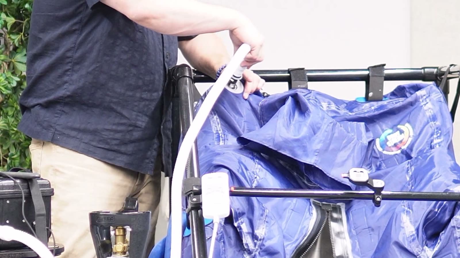 Connecting the white hose to the gray valve